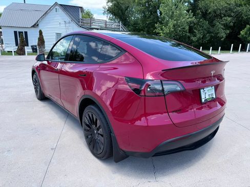 Used 2022 Tesla Model Y Long Range AWD/4WD image 42