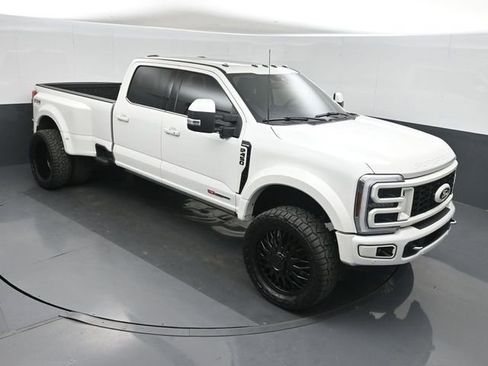 Used 2024 Ford F450 Limited w/ FX4 Off-Road Package AWD/4WD image 30