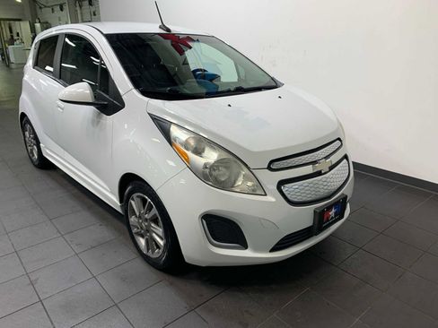 Used 2014 Chevrolet Spark LT image 2
