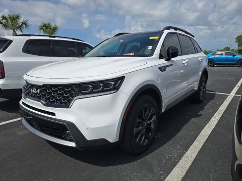 Certified 2022 Kia Sorento SX Prestige w/ Rust Color Package AWD/4WD image 4