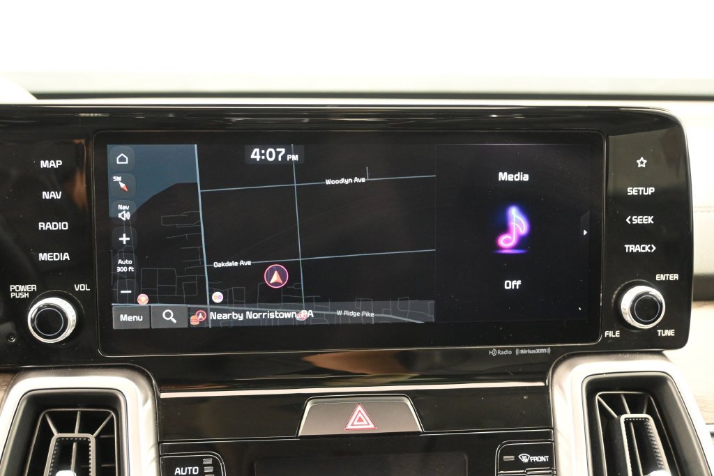 Used 2023 Kia Sorento EX w/ Panoramic Sunroof Package FWD image 17
