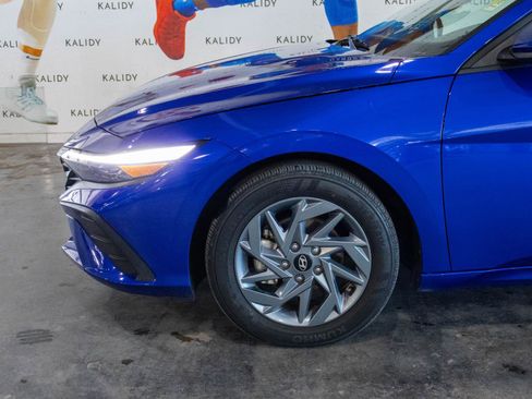 Used 2024 Hyundai Elantra SEL FWD image 16