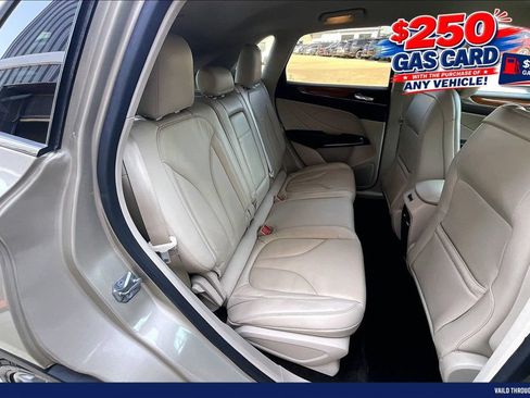 Used 2017 Lincoln MKC Select w/ Select Plus Package AWD/4WD image 27