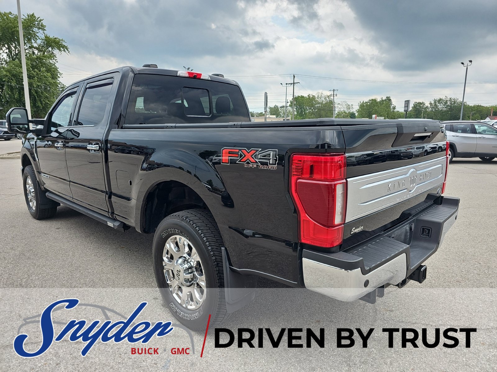 Used 2022 Ford F350 King Ranch w/ King Ranch Ultimate Package AWD/4WD image 5