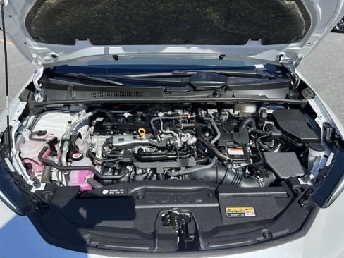 Used 2024 Toyota Prius XLE AWD/4WD image 27