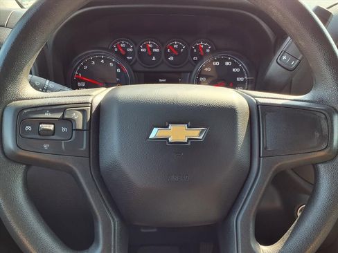 Used 2023 Chevrolet Silverado 1500 Custom image 12