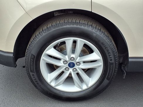 Used 2018 Ford Edge SEL w/ Equipment Group 201A AWD/4WD image 30