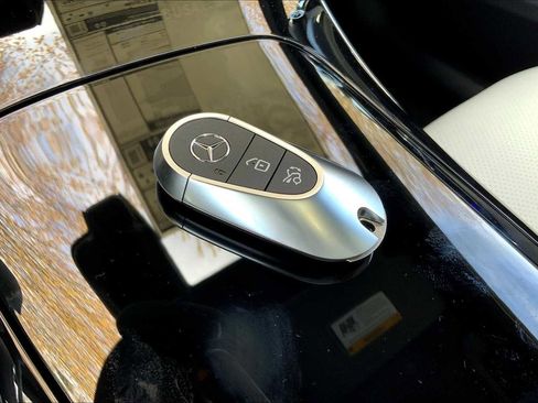 Certified 2025 Mercedes-Benz GLC 300 4MATIC image 21