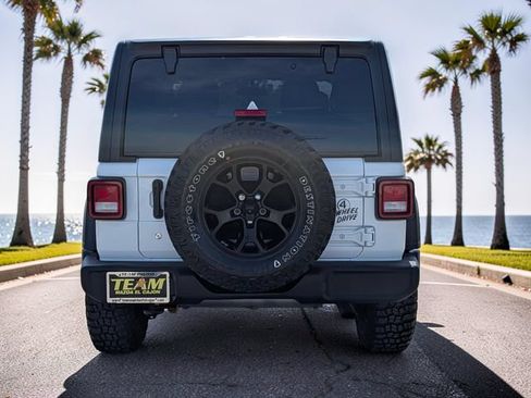 Used 2021 Jeep Wrangler Sport AWD/4WD image 6