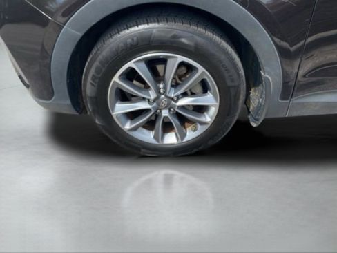 Used 2017 Hyundai Santa Fe SE image 11