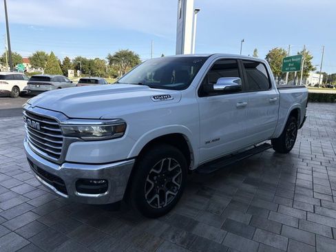 Used 2025 RAM 1500 Laramie AWD/4WD image 6