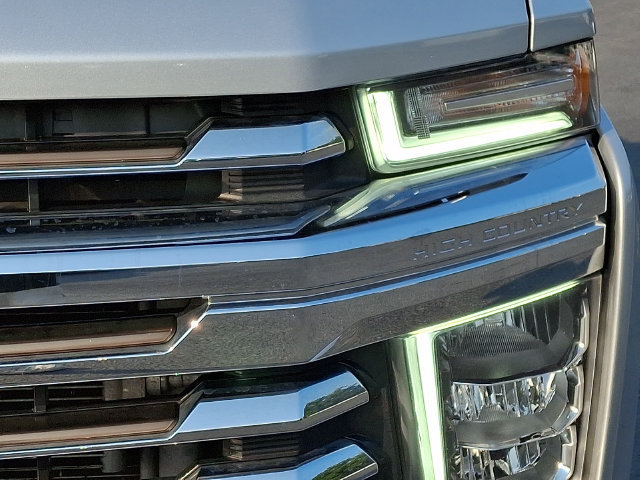 Used 2022 Chevrolet Silverado 3500 High Country AWD/4WD image 12