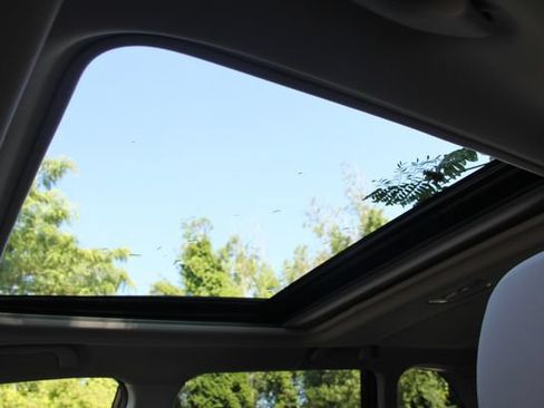 Used 2022 Subaru Forester Premium AWD/4WD image 19