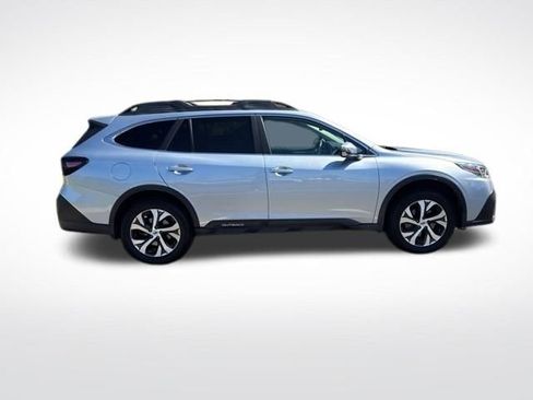 Used 2020 Subaru Outback Limited image 8