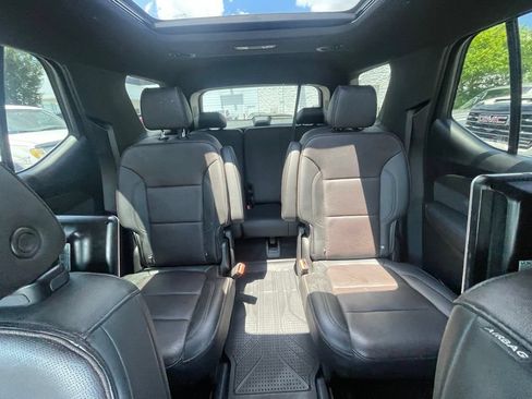Used 2023 Chevrolet Traverse High Country AWD/4WD image 20