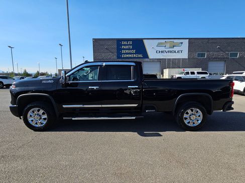 Used 2024 Chevrolet Silverado 3500 High Country AWD/4WD image 7