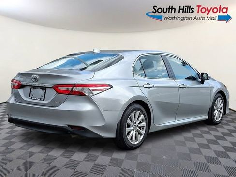 Used 2020 Toyota Camry LE FWD image 6