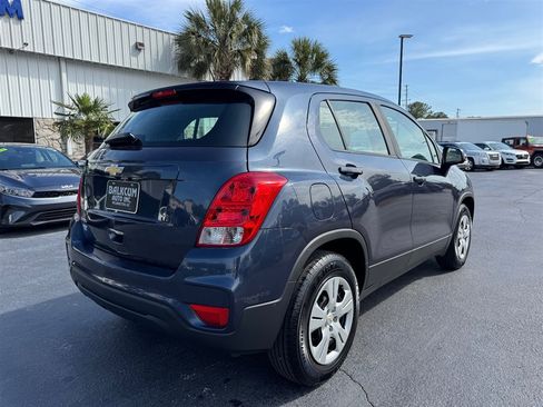 Used 2018 Chevrolet Trax LS FWD image 8