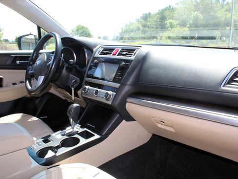 Used 2015 Subaru Outback 2.5i Limited w/ Popular Package #4 AWD/4WD image 17
