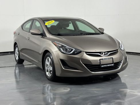 Used 2014 Hyundai Elantra SE FWD image 3