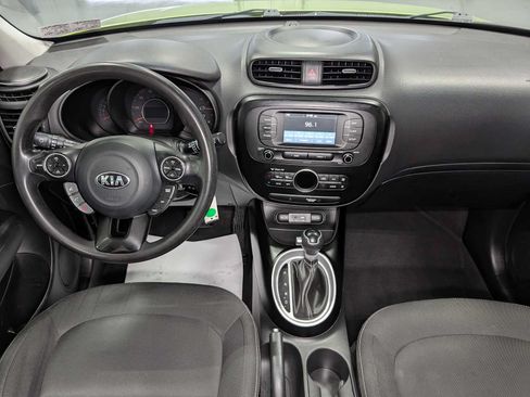 Used 2017 Kia Soul + FWD image 17