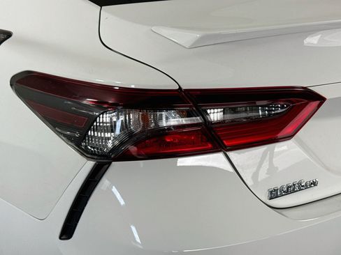 Used 2021 Toyota Camry SE FWD image 35