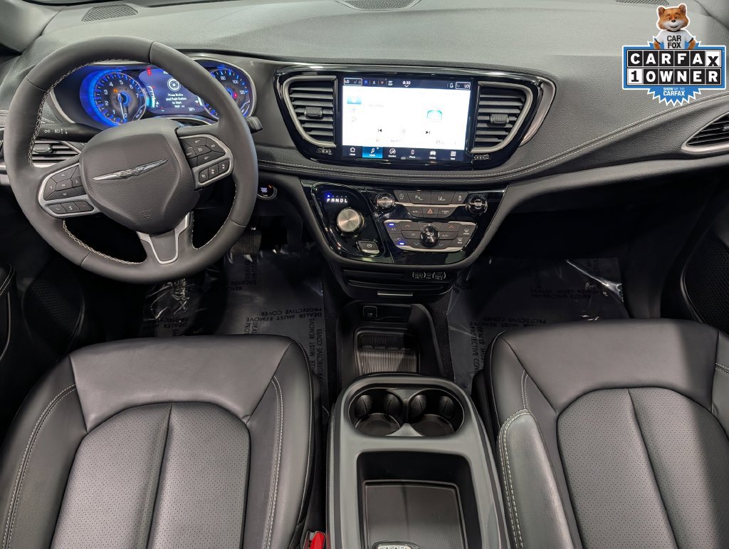 Used 2025 Chrysler Pacifica Select FWD image 24