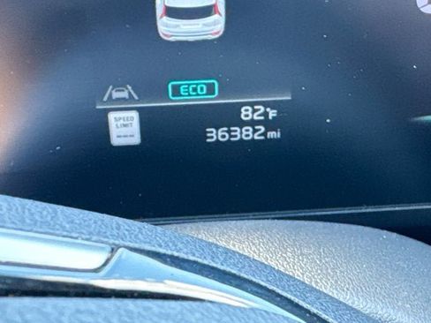 Certified 2023 Kia Niro LX FWD image 12