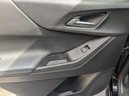 Used 2025 Chevrolet Equinox LT image 26