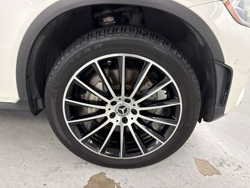 Used 2022 Mercedes-Benz GLC 300 image 13