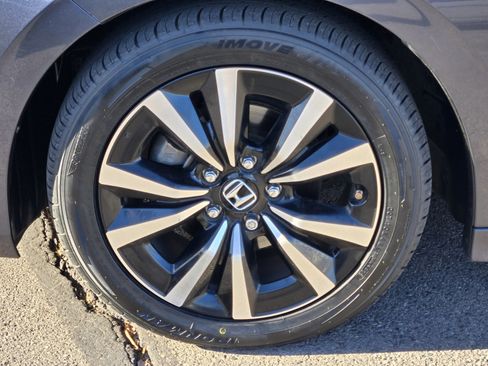 Used 2022 Honda Civic EX image 10