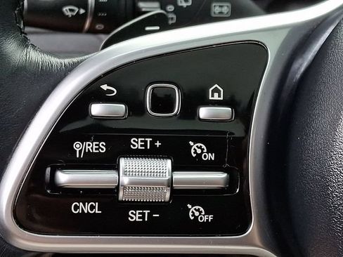 Used 2020 Mercedes-Benz GLC 300 4MATIC image 21