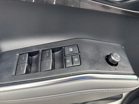 Used 2020 Toyota Highlander Platinum FWD image 14
