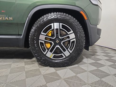 Used 2022 Rivian R1T Adventure image 11
