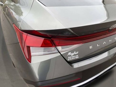 Used 2025 Hyundai Elantra SE image 11