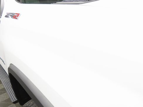 Used 2025 Chevrolet Silverado 2500 ZR2 w/ Technology Package image 31