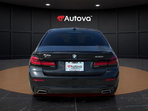 Used 2023 BMW 530i xDrive 530i xDrive w/ Premium Package image 4