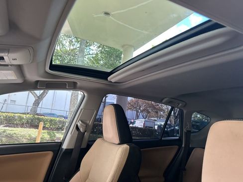 Used 2018 Toyota RAV4 XLE image 17