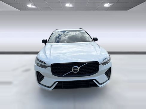 Used 2024 Volvo XC60 B5 Plus w/ Protection Package Premier AWD/4WD image 6