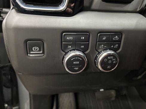 Used 2024 GMC Sierra 2500 Denali Ultimate w/ Max Trailering Package image 11