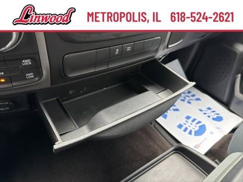 Used 2016 RAM 1500 Express image 22