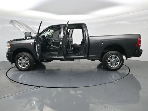Used 2024 RAM 2500 Laramie image 44