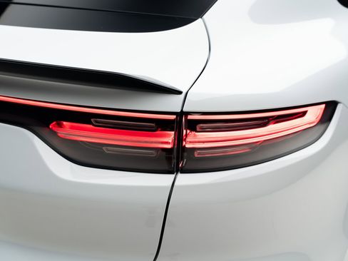 Used 2022 Porsche Cayenne Turbo GT AWD/4WD image 31