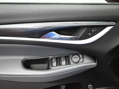 Used 2020 Buick Enclave Essence FWD image 10