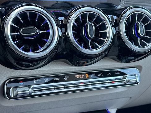 New 2026 Mercedes-Benz GLB 250 image 19