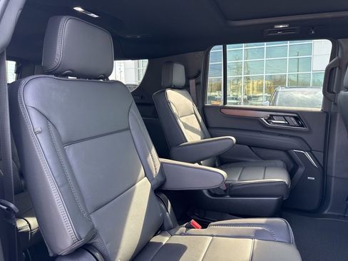 New 2026 GMC Yukon XL Denali w/ Sun & Power Step Package image 27