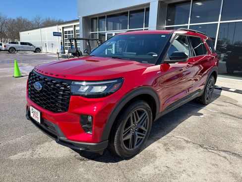 New 2026 Ford Explorer ST-Line w/ ST-Line Street Pack image 3