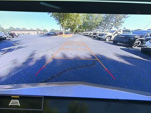 Used 2023 Cadillac XT4 Luxury w/ Cold Weather Package FWD image 30