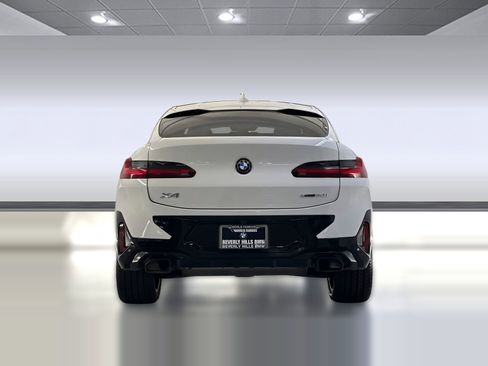 Used 2023 BMW X4 xDrive30i w/ M Sport Package image 9