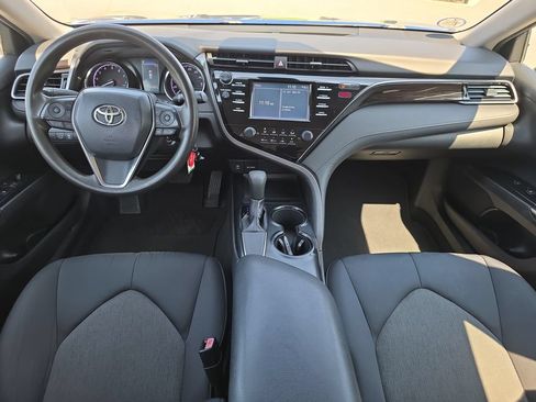 Used 2019 Toyota Camry LE FWD image 13